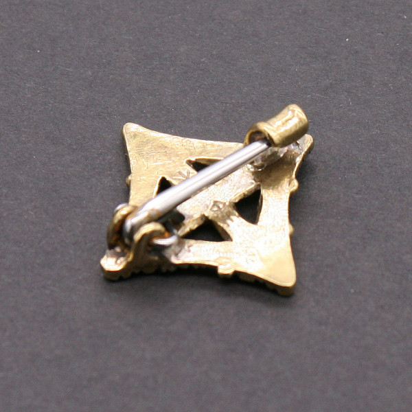 Rückseite Rautenfibel Birka 3824