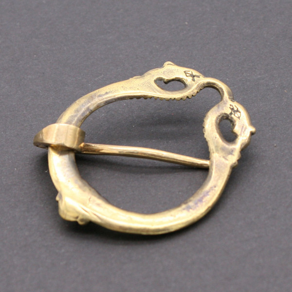 Rückseite Ringfibel 1110