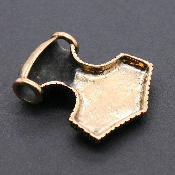 Rückseite Thorhammer 3093