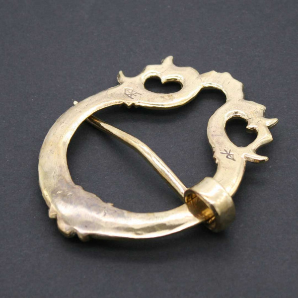 Rückseite Ringfibel 3495