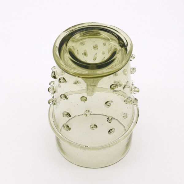 Unterseite Mittelalter Nuppenbecher 3843