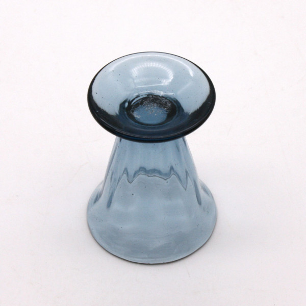 Detail blaues Glas 18 Jahrhundert 3694