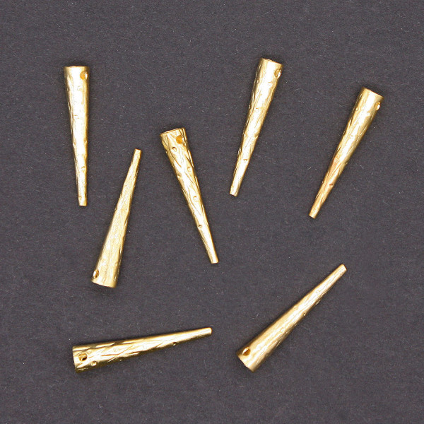 Kleine Nestelspitzen Nestelhülsen verziert 3795