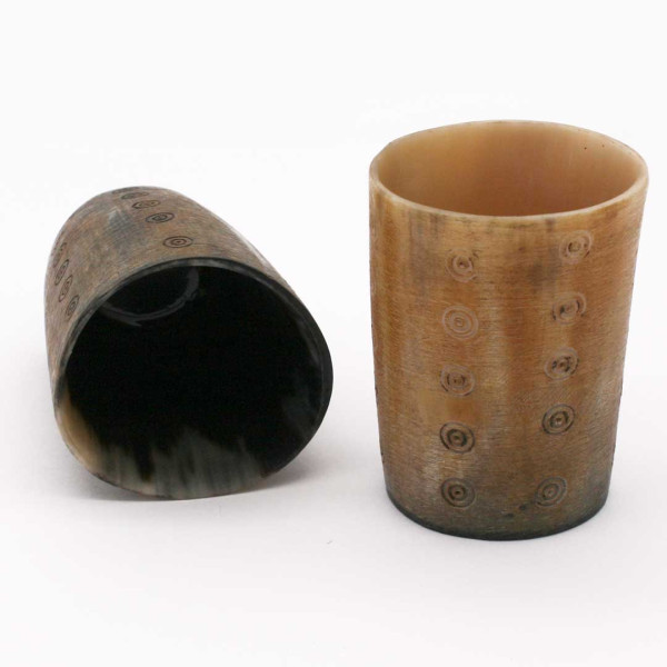 Würfelbecher aus Horn Frühmittelalter 3894