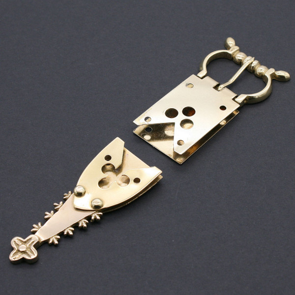 Beispiel Gürtelschnalle 3733 mit Riemenende 3730