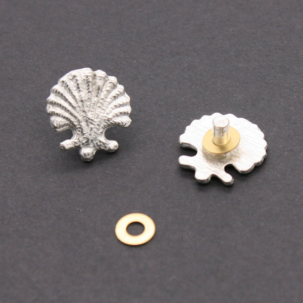 Mittelalter Riemenbeschlag Zinn Jakobsmuschel 0631