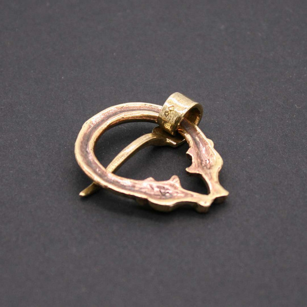 Rückseite kleine Ringfibel 3021