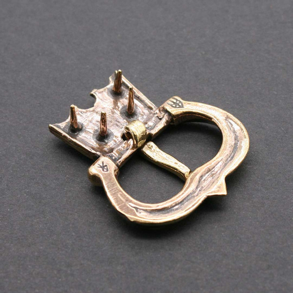 Rückseite Mittelalterschnalle 3541